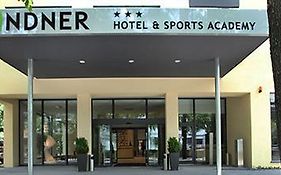 Lindner Hotel Frankfurt Sportpark, Part Of Jdv By Hyatt Франкфурт на Майн Exterior photo